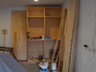 Building storage cabinets